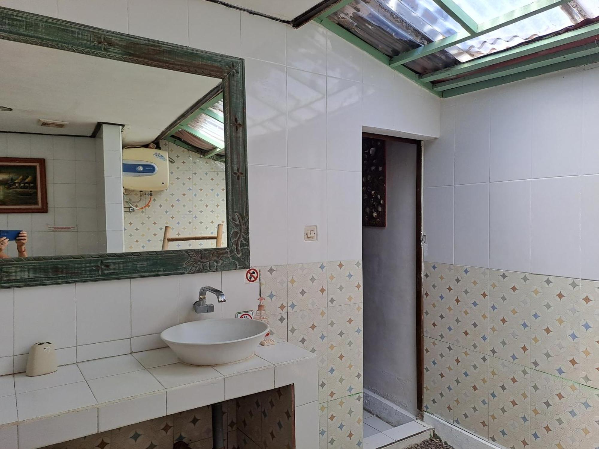 Shalana Homestay- Formerly Teka Teki House Семіньяк Екстер'єр фото