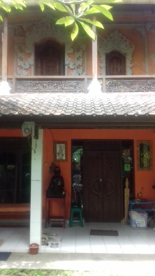 Shalana Homestay- Formerly Teka Teki House Семіньяк Екстер'єр фото